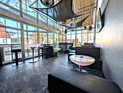 WER IM GLASHOUSE SITZT, SOLLTE LAUTER DREHEN - Gewerbeobjekt Leonberg | Angebot:27590279