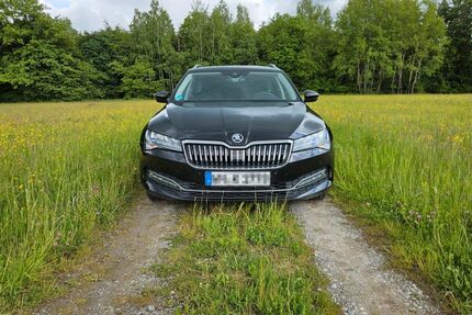 Skoda Superb 30.000 km 31.970 &euro; Auenwald 71549