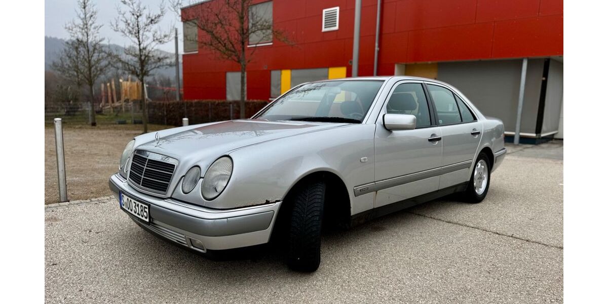 Mercedes-Benz E 230 162.500 km 1.500 &euro; Leonberg 71229