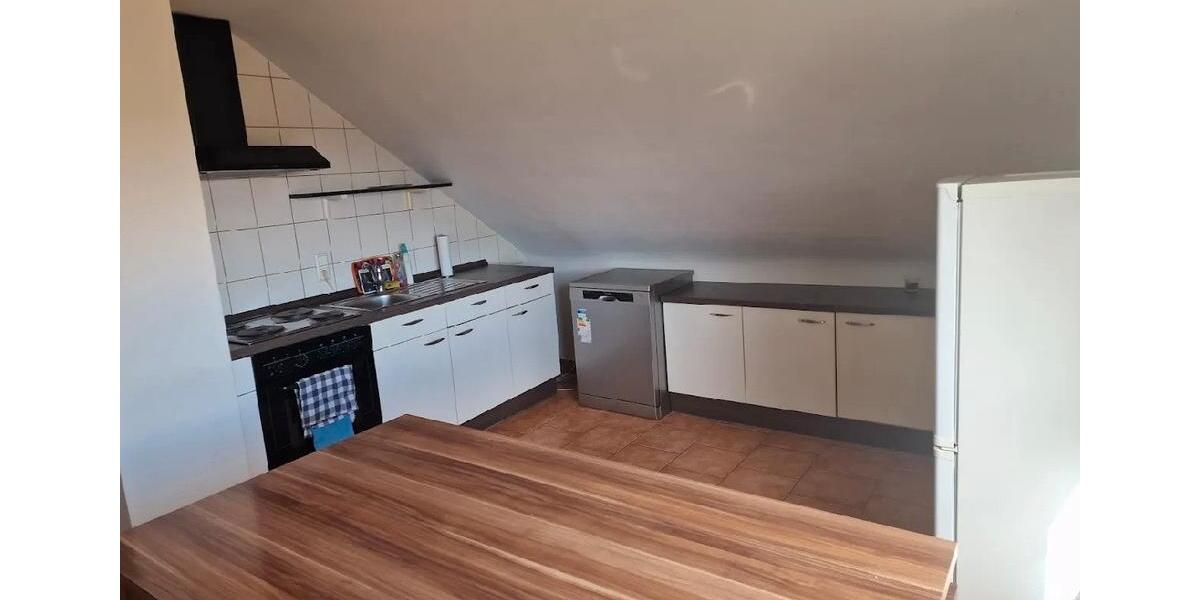 Dachgeschoßwohnung Baltmannsweiler - 2.5 Zimmer, 45 m&sup2;, 155.000&euro; | Angebot:25632826
