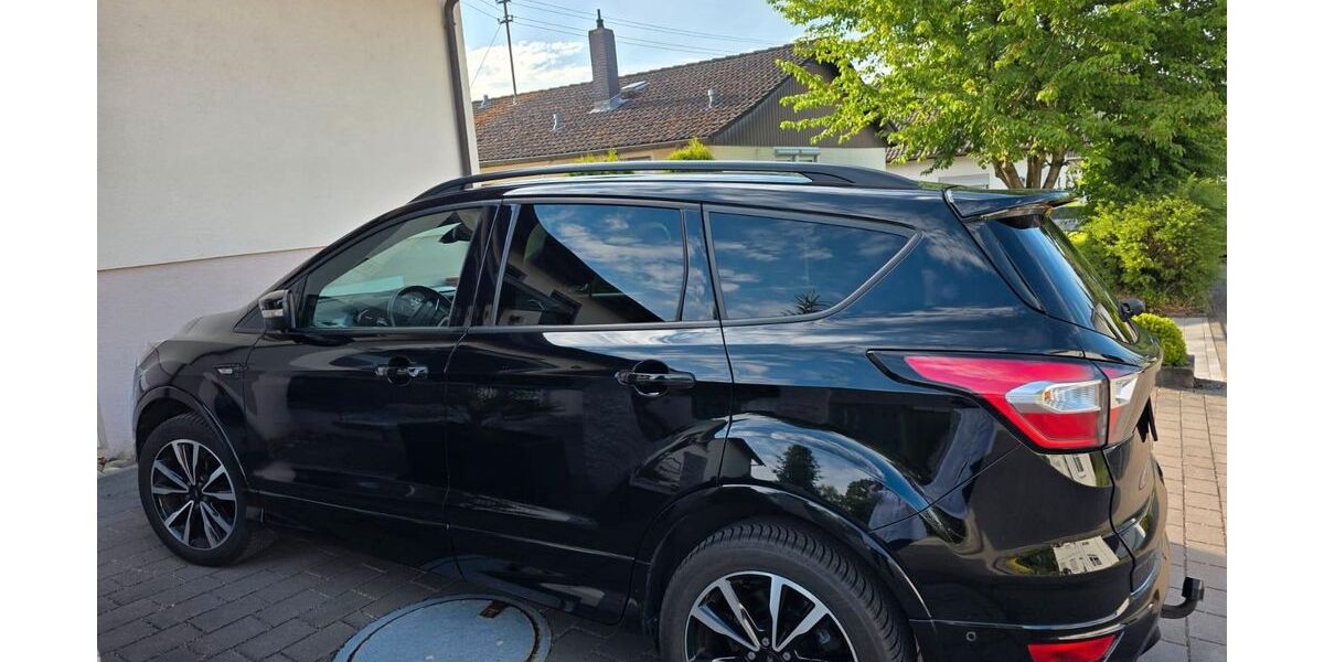 Ford Kuga 99.000 km 11.900 &euro; Schwaigern 74193