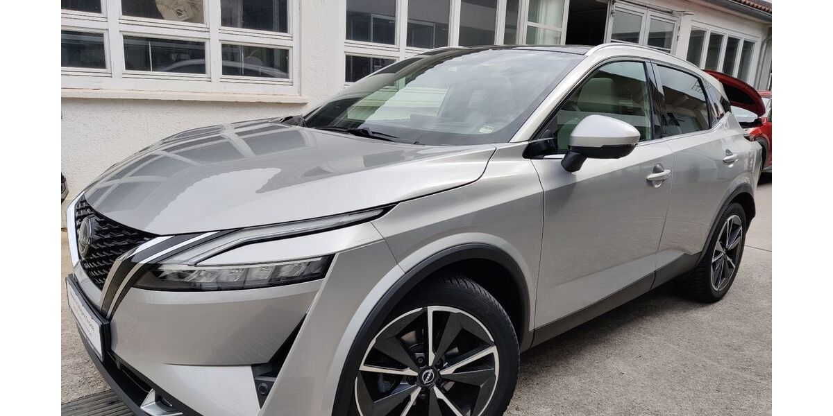 Nissan Qashqai 84.500 km 24.990 &euro; Fellbach 70734