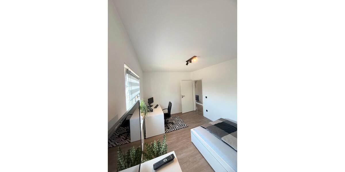 Erdgeschoßwohnung Sachsenheim - 4.5 Zimmer, 101 m&sup2;, 369.000&euro; | Angebot:27191562