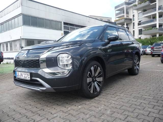 Mitsubishi Outlander 3.900 km 52.660 &euro; Remseck 71686