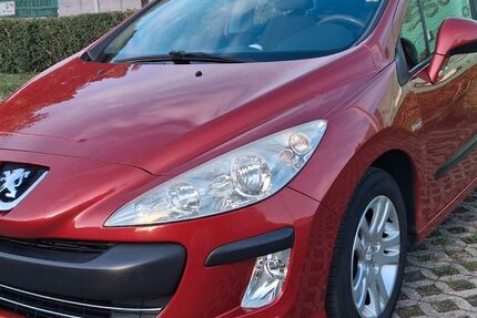 Peugeot 308 181.369 km 2.998 &euro; Filderstadt 70794