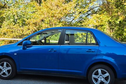 Nissan Tiida 131.500 km 2.250 &euro; Esslingen 73734
