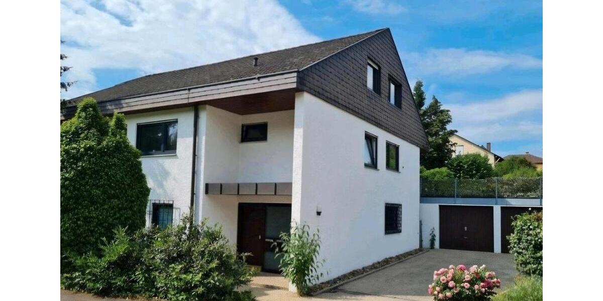 Etagenwohnung Sachsenheim - 5.5 Zimmer, 147 m&sup2;, 1.390&euro; | Angebot:27570568