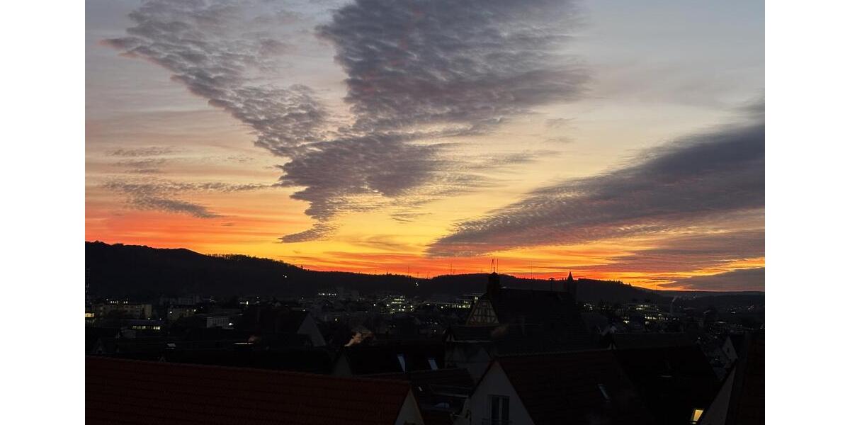 Dachgeschoßwohnung Leonberg - 4 Zimmer, 124 m&sup2;, 2.472&euro; | Angebot:24919337