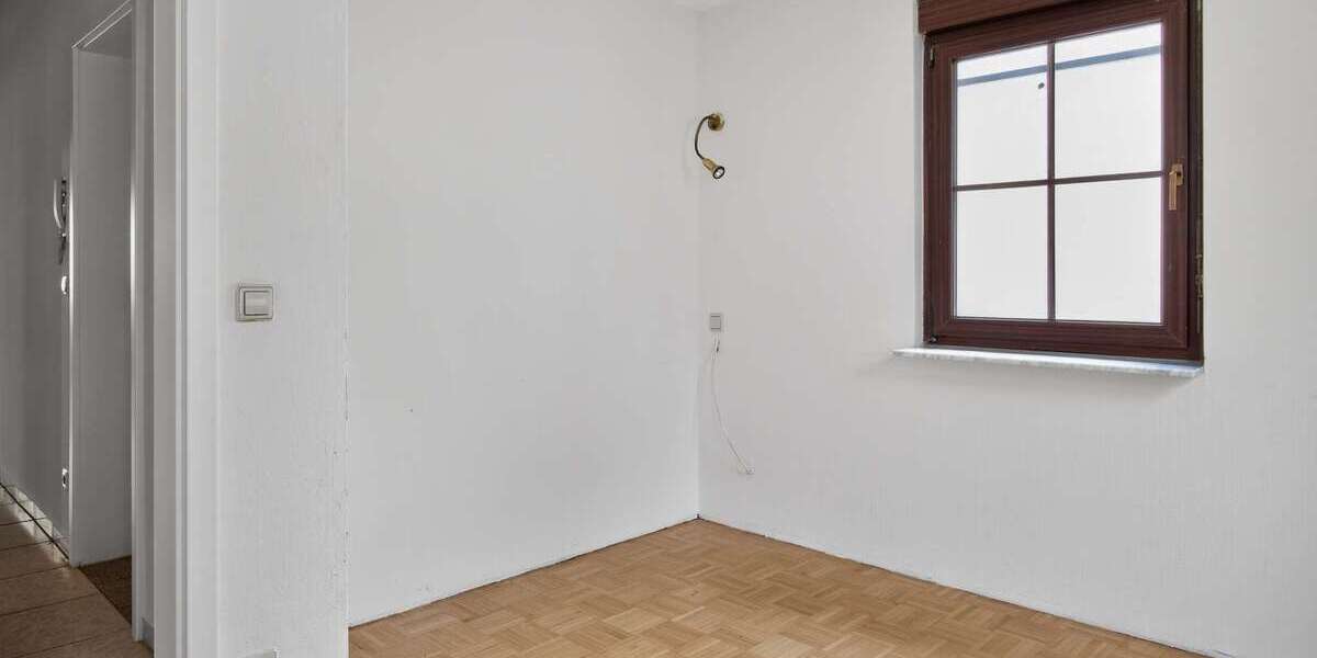 Mehrfamilienhaus in Stuttgart-Zuffenhausen - Mehrfamilienhaus, Wohnhaus Stuttgart Zuffenhausen | Angebot:25201617