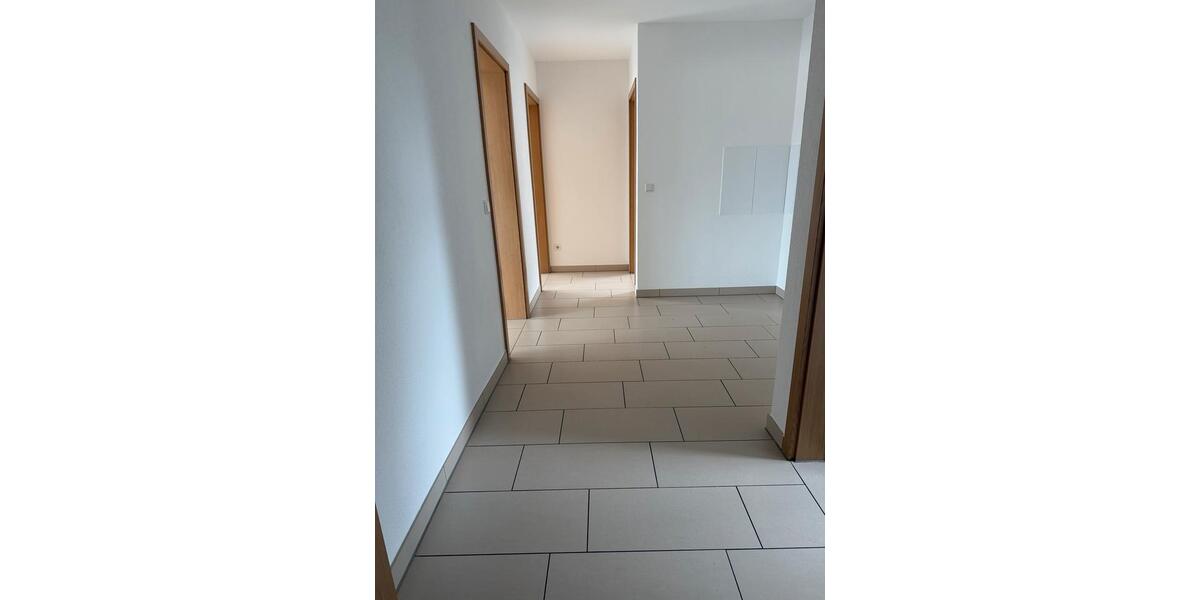 Etagenwohnung Schorndorf - 3 Zimmer, 100 m&sup2;, 550&euro; | Angebot:27554105