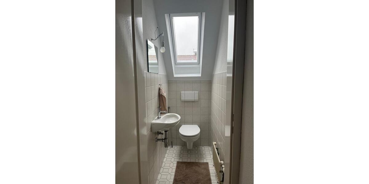 Dachgeschoßwohnung Fellbach - 2 Zimmer, 59 m&sup2;, 900&euro; | Angebot:26384394