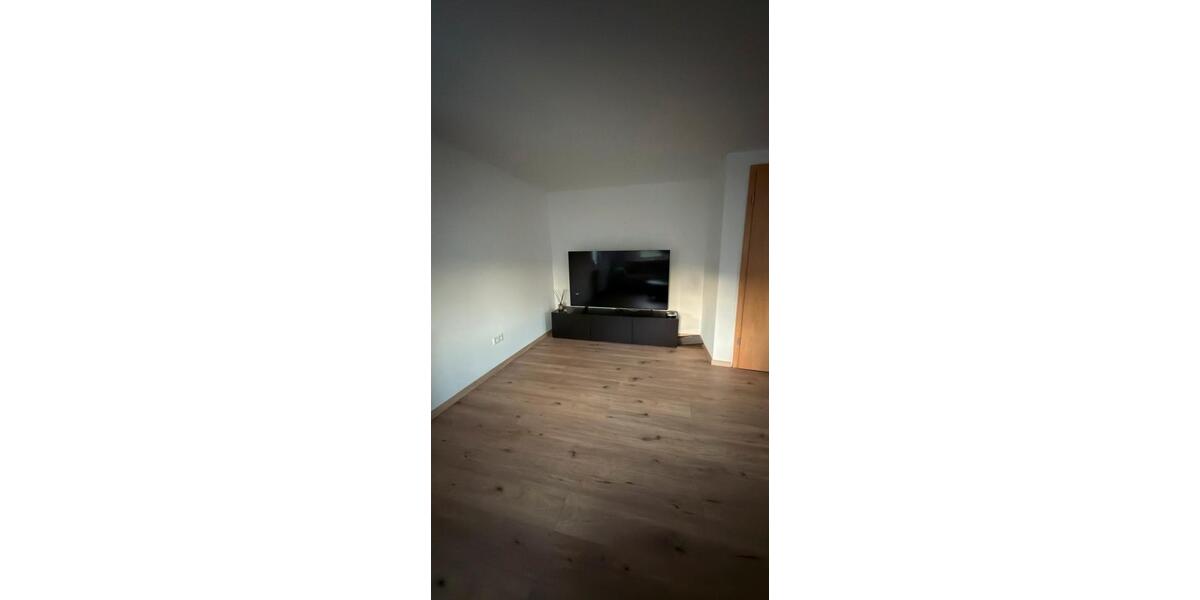 Etagenwohnung Mundelsheim - 2 Zimmer, 85 m&sup2;, 1.300&euro; | Angebot:27538181