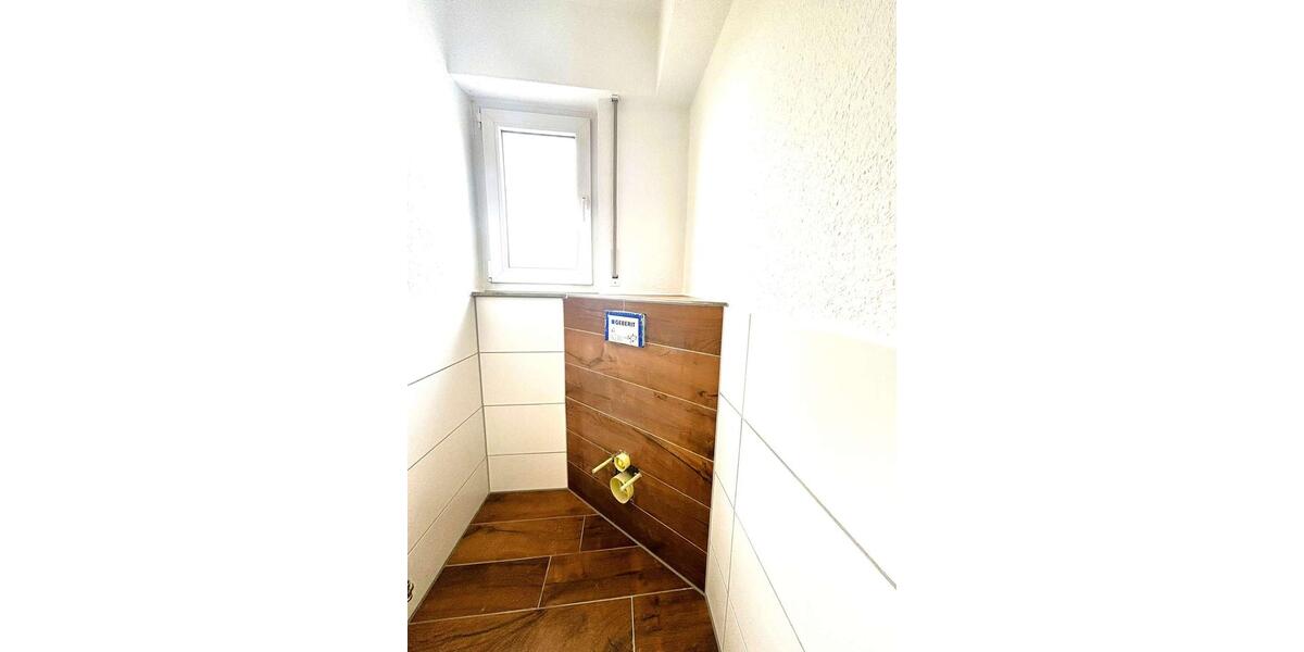 Etagenwohnung Weinstadt - 3.5 Zimmer, 112 m&sup2;, 1.450&euro; | Angebot:26182206
