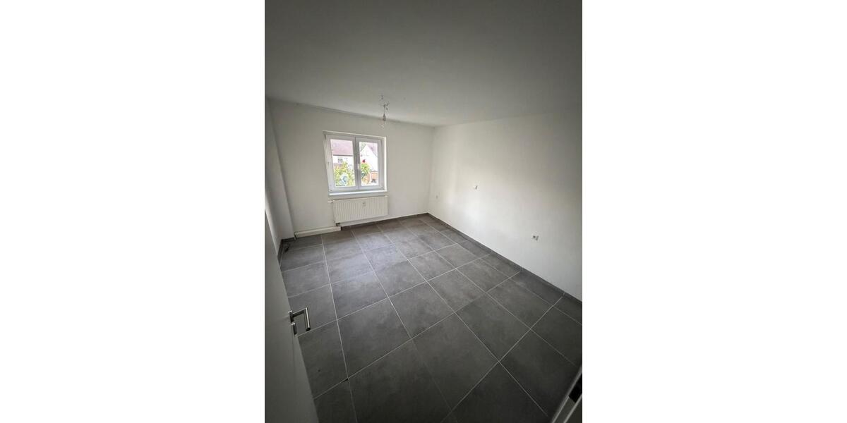 Etagenwohnung Backnang - 3 Zimmer, 65 m&sup2;, 1.300&euro; | Angebot:27569574