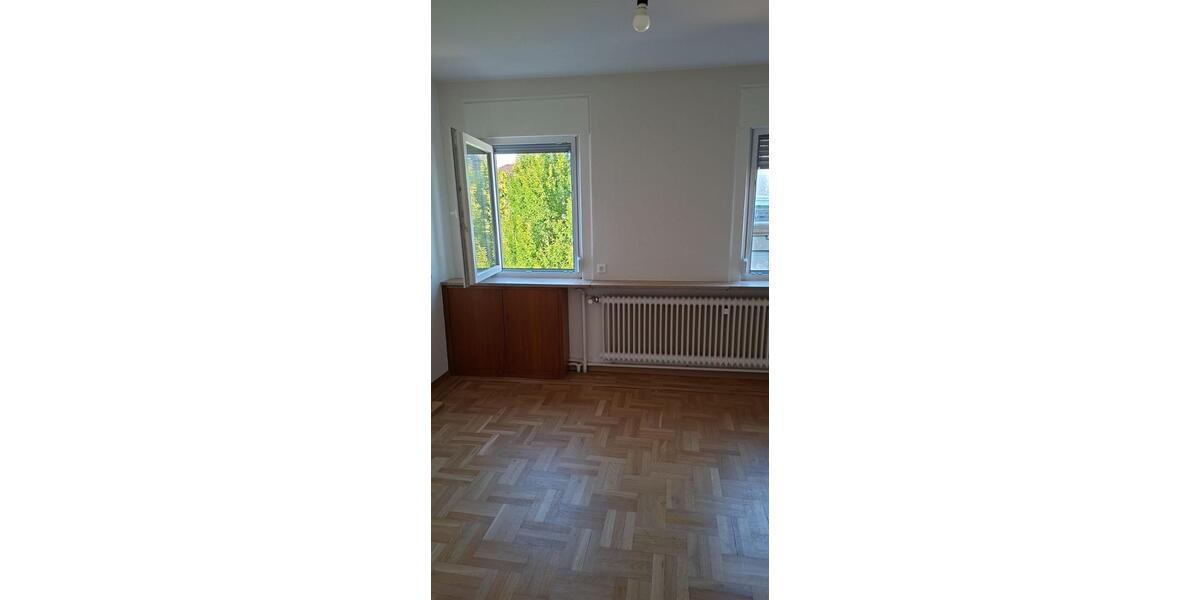 Dachgeschoßwohnung Heilbronn Horkheim - 4 Zimmer, 88 m&sup2;, 1.050&euro; | Angebot:27564783