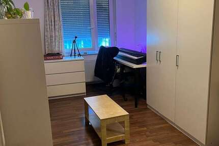 Zimmer Böblingen Flugfeld - 6 Zimmer, 690&euro; | Angebot:26032785