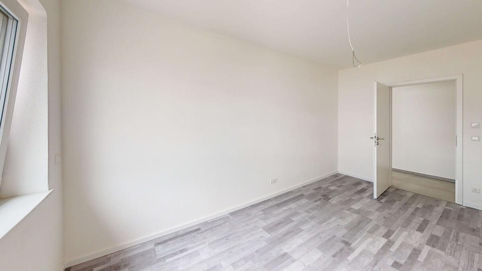 Dachgeschoßwohnung Pfaffenhofen - 3.5 Zimmer, 79 m&sup2;, 980&euro; | Angebot:26636060