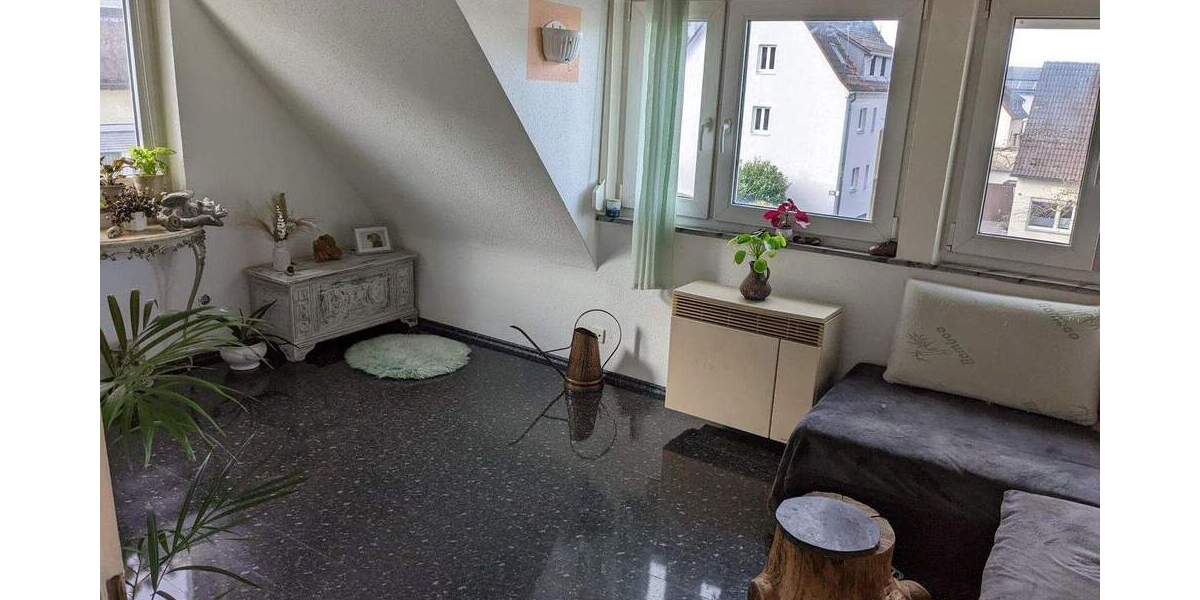 Doppelhaushälfte Stuttgart Weilimdorf - 8 Zimmer, 177 m&sup2;, 598.000&euro; | Angebot:25724263