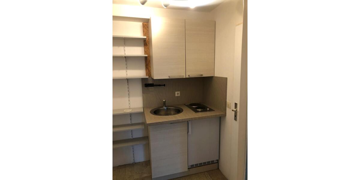 Etagenwohnung Böblingen - 1 Zimmer, 30 m&sup2;, 550&euro; | Angebot:25373031