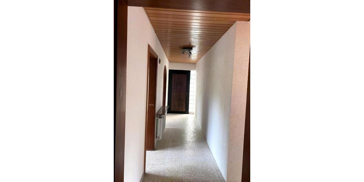Erdgeschoßwohnung Sindelfingen - 3 Zimmer, 100 m&sup2;, 1.600&euro; | Angebot:27552461