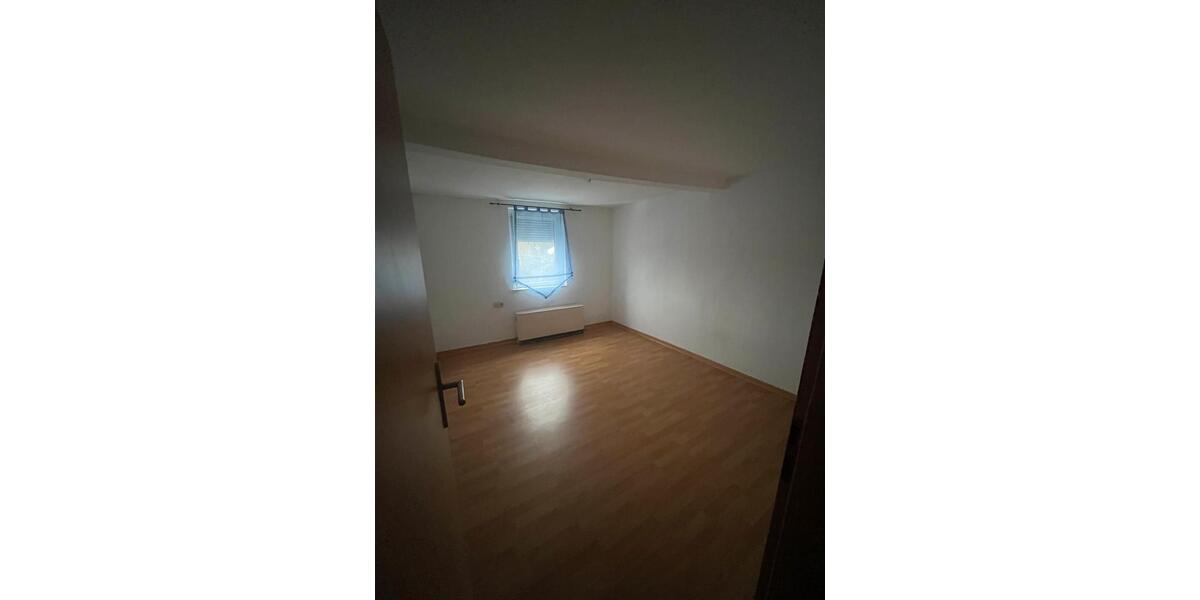 Etagenwohnung Vaihingen an der Enz - 4 Zimmer, 77 m&sup2;, 850&euro; | Angebot:25551111