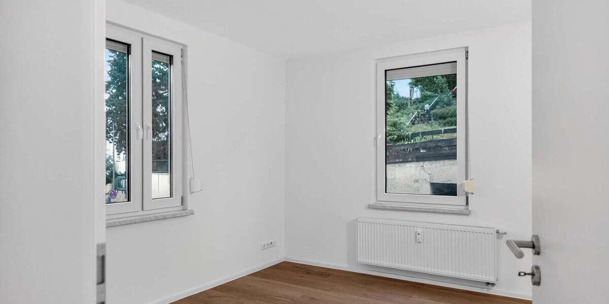 Frisch sanierte 3-Zimmer-Wohnung mit moderner Einbauküche - Erdgeschoßwohnung Esslingen Pliensauvorstadt | Angebot:27226779