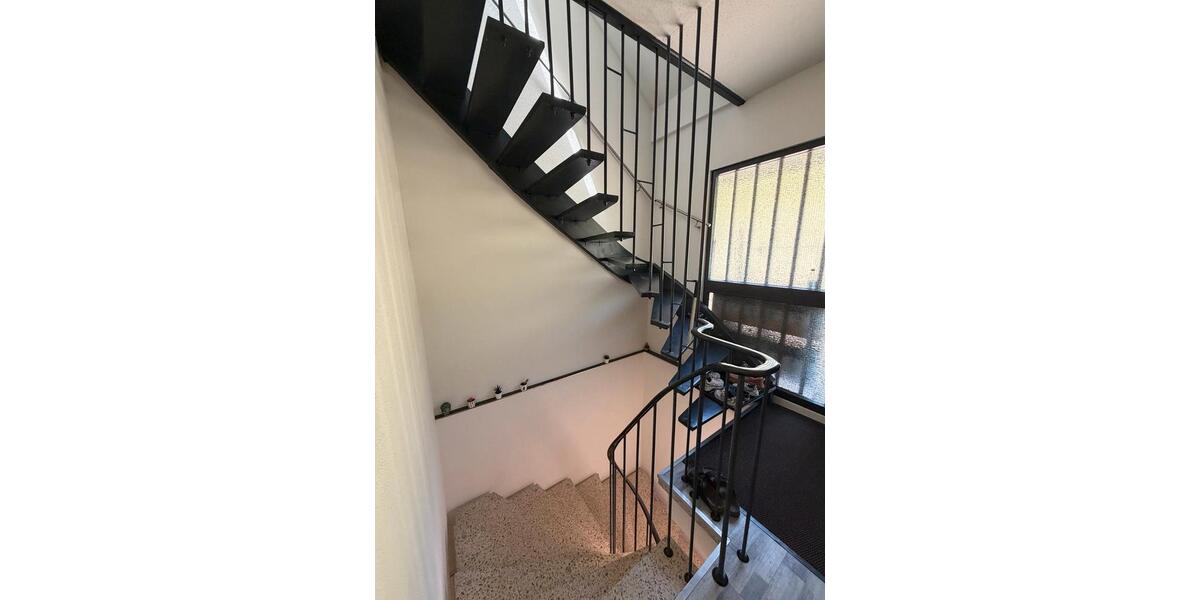 Einfamilienhaus Sachsenheim - 7 Zimmer, 230 m&sup2;, 900.000&euro; | Angebot:26957350
