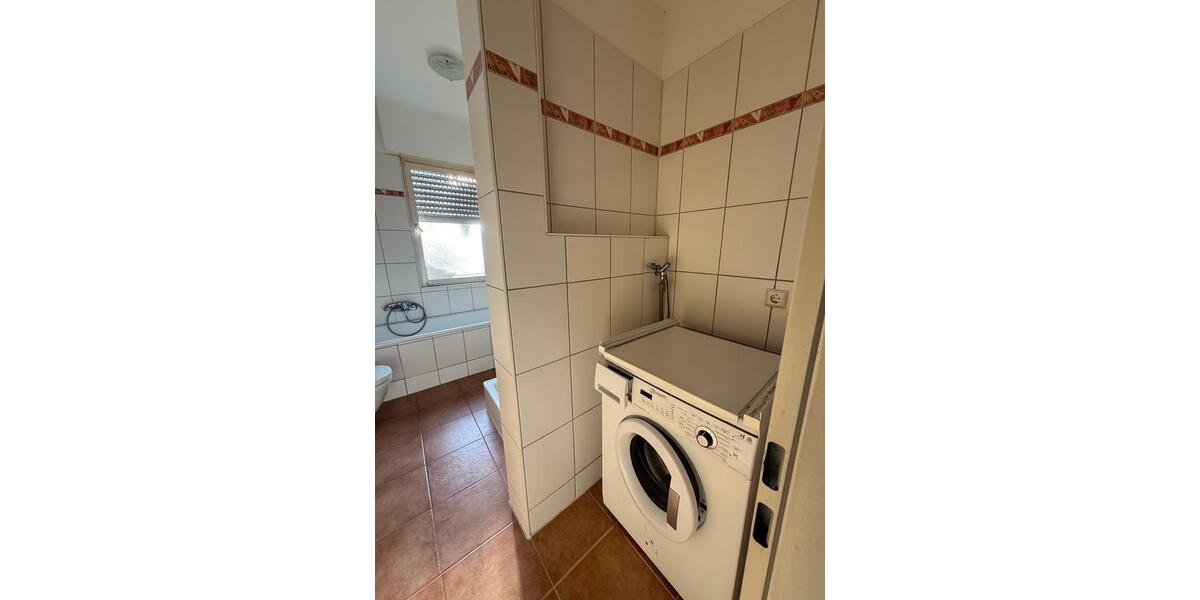 Etagenwohnung Stuttgart Luginsland - 4 Zimmer, 101 m&sup2;, 1.500&euro; | Angebot:25471547