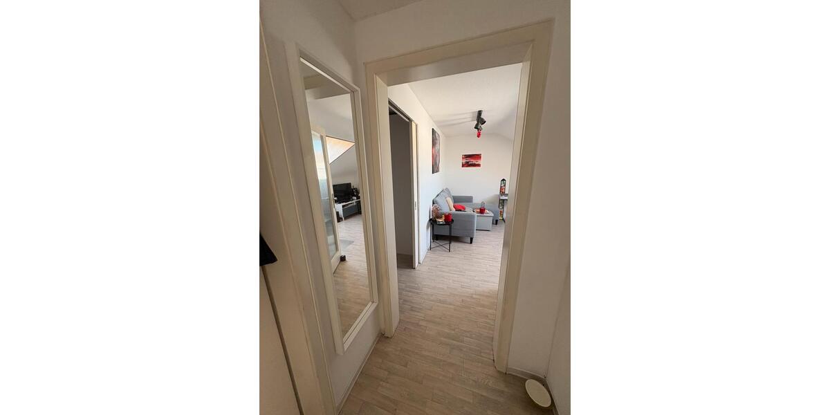Dachgeschoßwohnung Stuttgart Feuerbach - 2.5 Zimmer, 35 m&sup2;, 169.000&euro; | Angebot:26984824