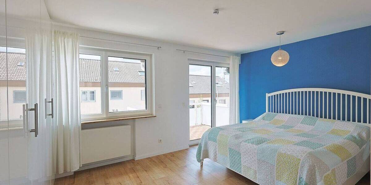 Reihenmittelhaus Ditzingen - 5 Zimmer, 125 m&sup2;, 2.290&euro; | Angebot:26806223