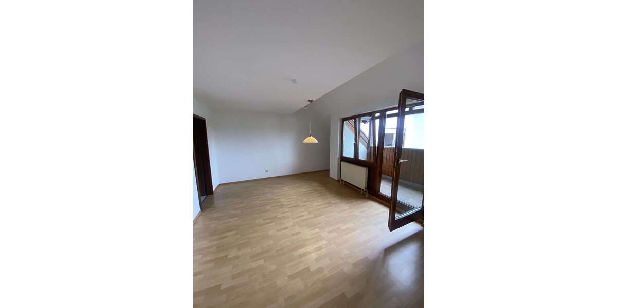 Etagenwohnung Sachsenheim Leonhardshof - 3 Zimmer, 89 m&sup2;, 1.190&euro; | Angebot:27549375