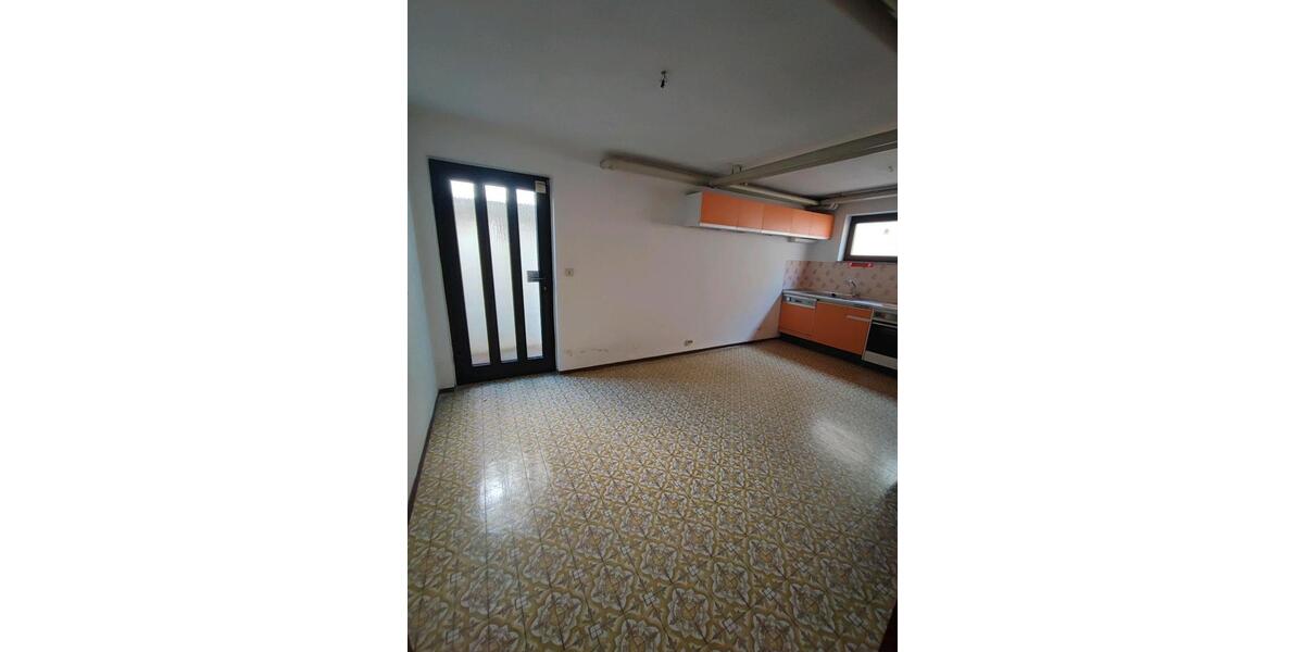 Doppelhaushälfte Leonberg - 6 Zimmer, 146 m&sup2;, 550.000&euro; | Angebot:25893975