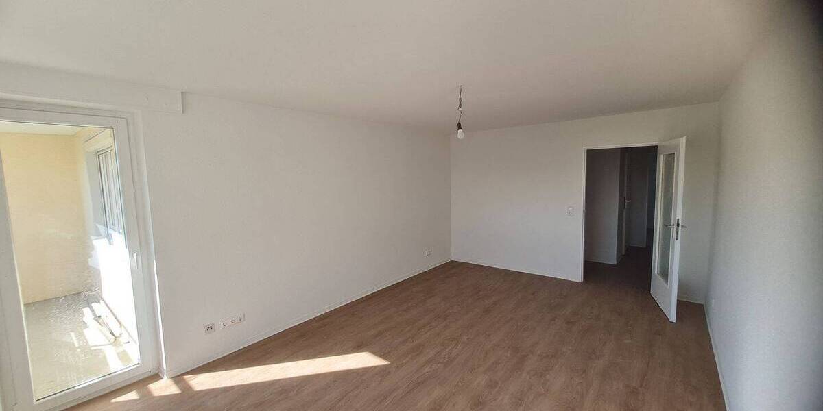 Etagenwohnung Ludwigsburg Eglosheim - 3 Zimmer, 75 m&sup2;, 990&euro; | Angebot:26388373