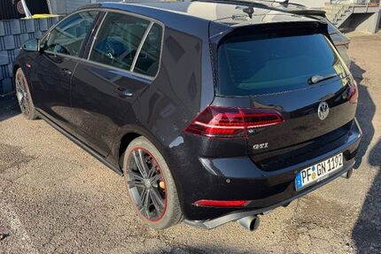 VW Golf 128.000 km 17.900 &euro; Ötisheim 75443