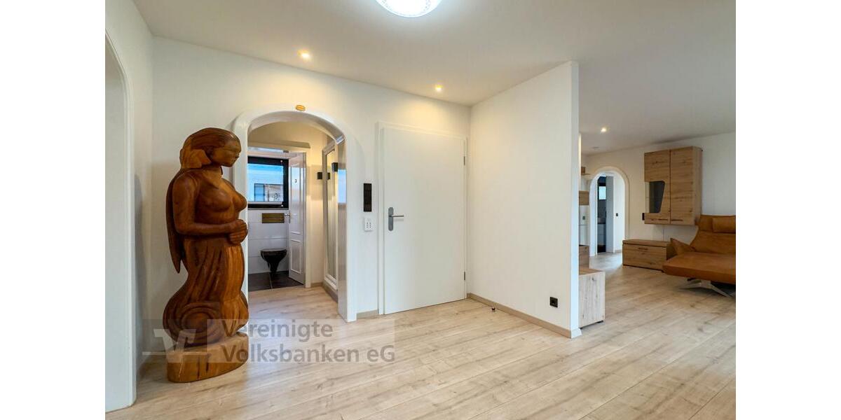 Erdgeschoßwohnung Sindelfingen Eichholz - 3.5 Zimmer, 142 m&sup2;, 2.280&euro; | Angebot:24878024