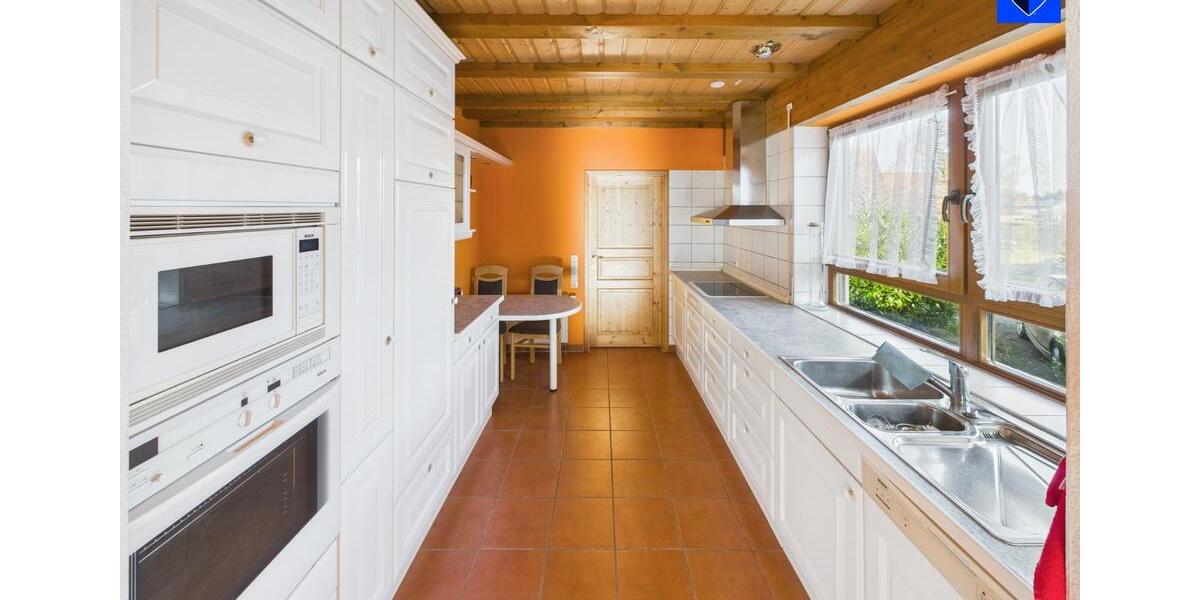 Einfamilienhaus Sindelfingen Sindelfingen (Stadt) - 7 Zimmer, 266 m&sup2;, 995.000&euro; | Angebot:25219763