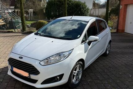 Ford Fiesta 159.000 km 5.200 &euro; Ditzingen 71254