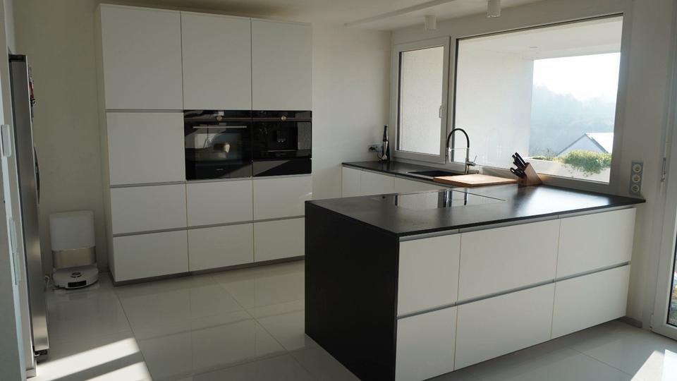 Einfamilienhaus Esslingen am Neckar Brühl - 6 Zimmer, 200 m&sup2;, 2.600&euro; | Angebot:25960840