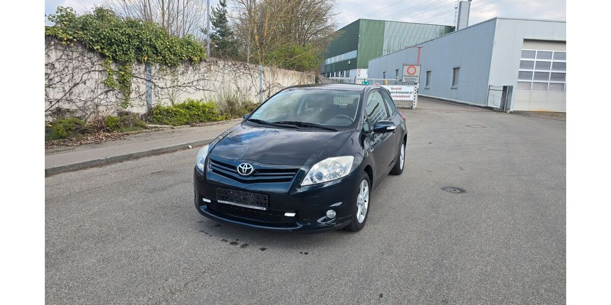 Toyota Auris 77.000 km 5.099 &euro; Möglingen 71696
