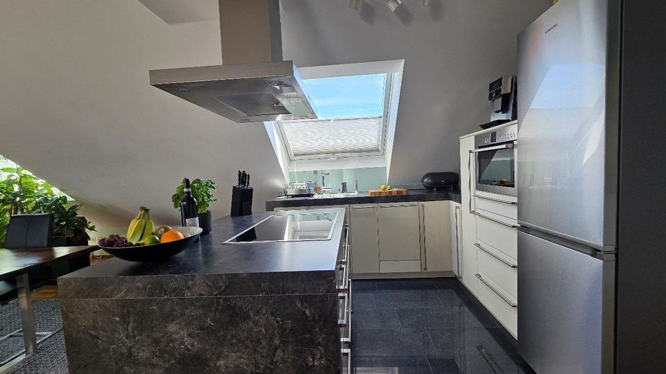 Dachgeschoßwohnung Stuttgart Degerloch - 3.5 Zimmer, 87 m&sup2;, 1.776&euro; | Angebot:27545198