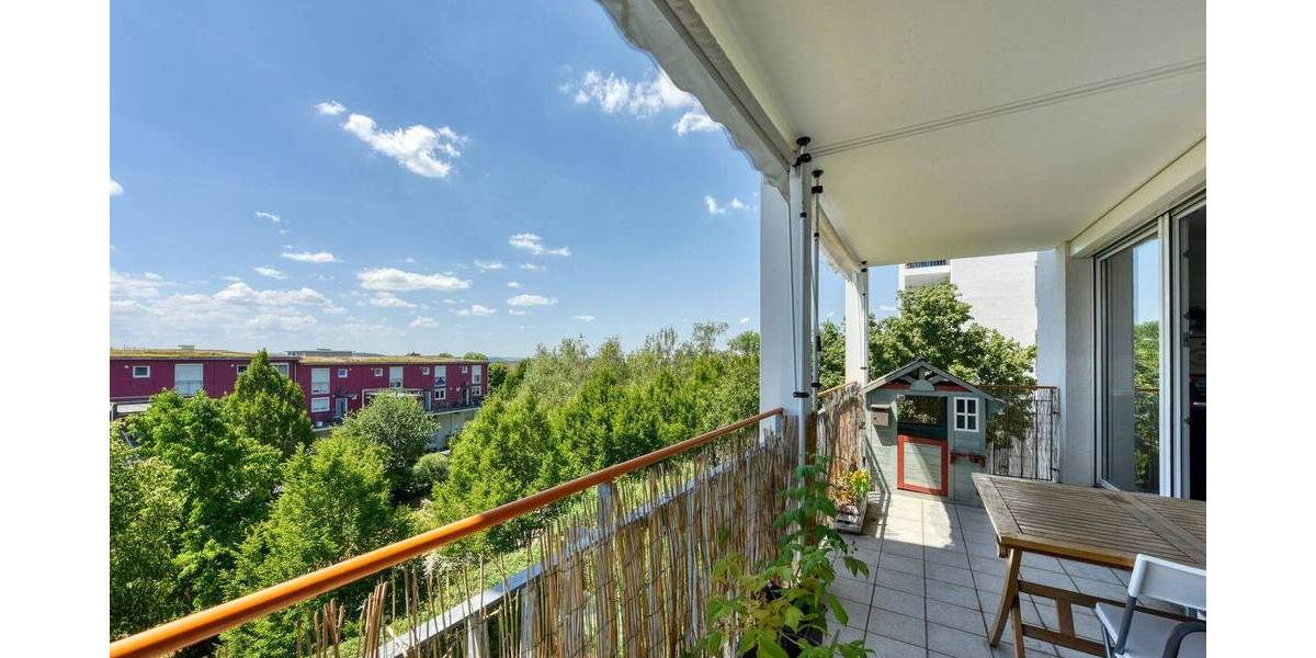 Etagenwohnung Stuttgart Bad Cannstatt - 4 Zimmer, 96 m&sup2;, 1.600&euro; | Angebot:26928758