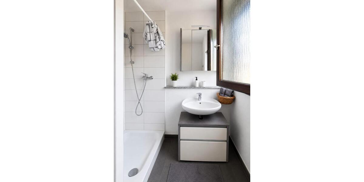 Etagenwohnung Esslingen am Neckar Pliensauvorstadt - 1 Zimmer, 34 m&sup2;, 149.900&euro; | Angebot:26957447