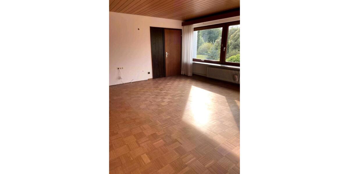 Erdgeschoßwohnung Sindelfingen - 3 Zimmer, 100 m&sup2;, 1.600&euro; | Angebot:27552461
