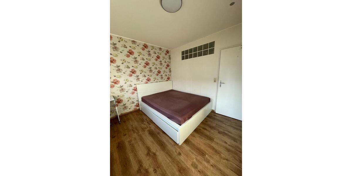 Etagenwohnung Esslingen am Neckar Oberesslingen - 2 Zimmer, 45 m&sup2;, 199.000&euro; | Angebot:26965594
