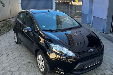 Ford Fiesta 103.500 km 4.220 &euro; Stuttgart 70184