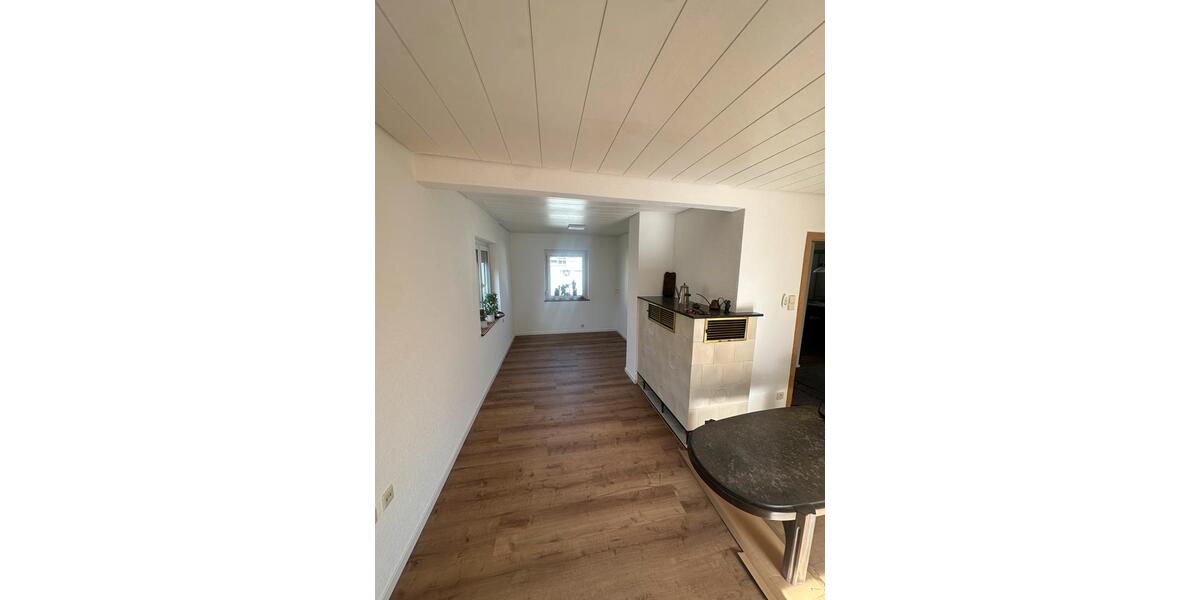 Etagenwohnung Stuttgart Zuffenhausen - 2 Zimmer, 72 m&sup2;, 1.100&euro; | Angebot:24876482