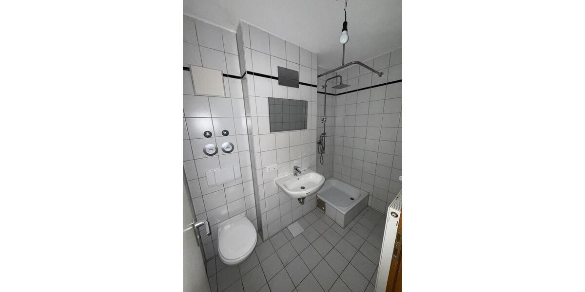 Etagenwohnung Esslingen am Neckar - 2 Zimmer, 65 m&sup2;, 1.000&euro; | Angebot:25944159