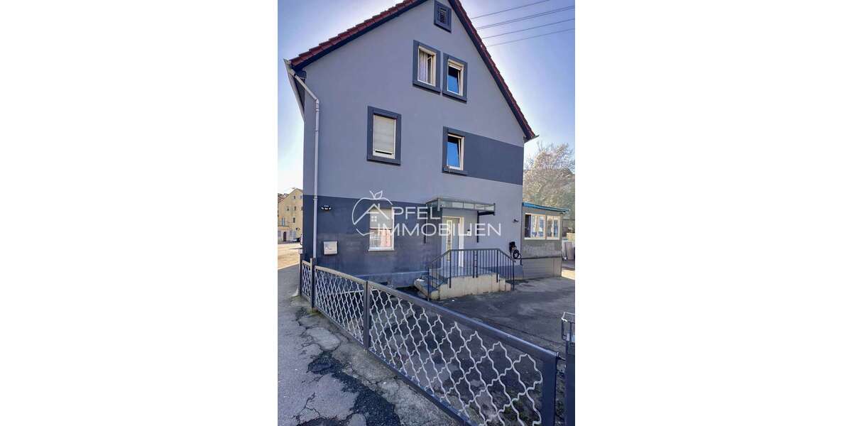 Einfamilienhaus Backnang - 9 Zimmer, 240 m&sup2;, 649.000&euro; | Angebot:25320626