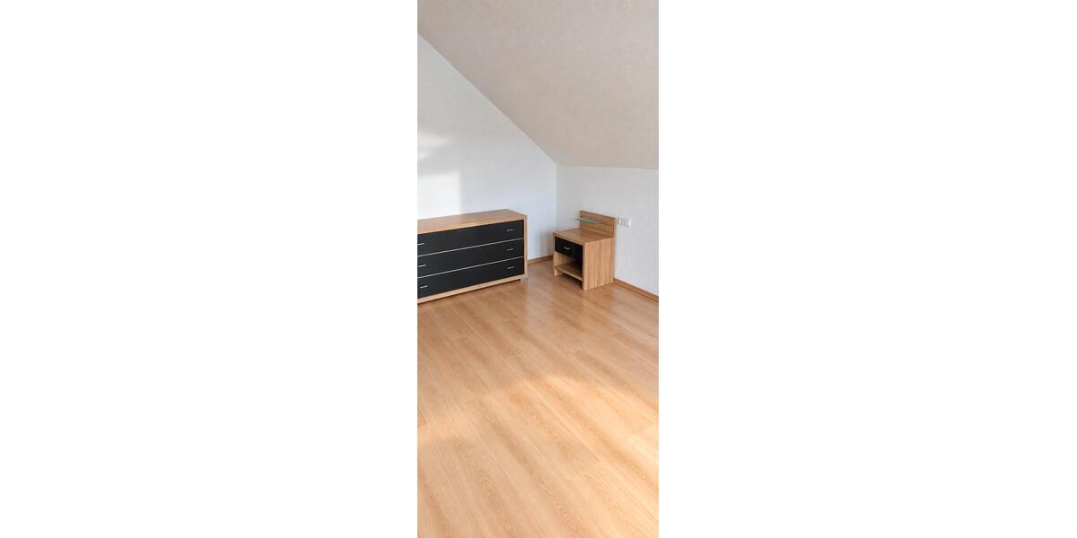Dachgeschoßwohnung Ludwigsburg Hoheneck - 2 Zimmer, 64 m&sup2;, 830&euro; | Angebot:27584444