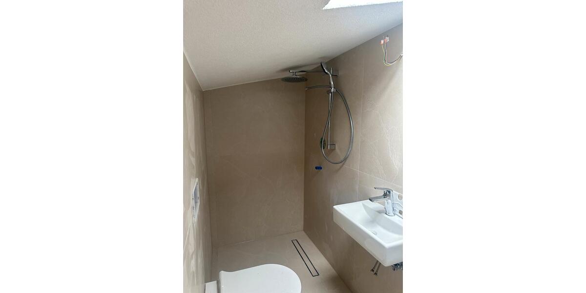 Dachgeschoßwohnung Altbach - 1 Zimmer, 50 m&sup2;, 750&euro; | Angebot:27591494